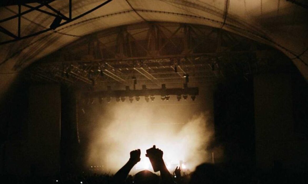 圖片SEO優化全攻略2025：ALT文字、壓縮技術與AI時代的致勝之道